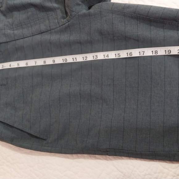 O'Neill Golf Blue Crossover Shorts - Picture 10 of 11